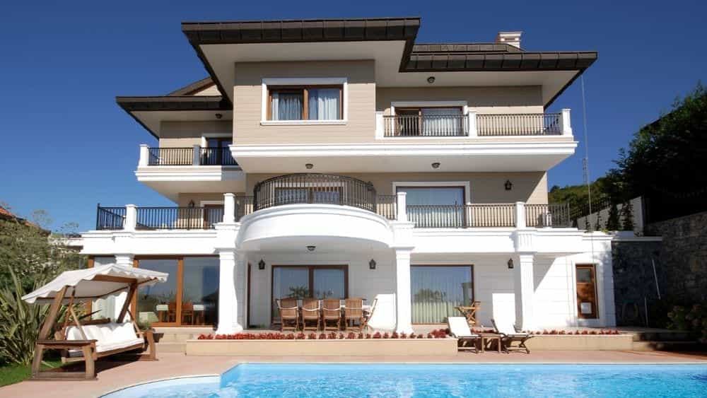 The Benefits of Building a Luxury Home Vs Luxury Renovations